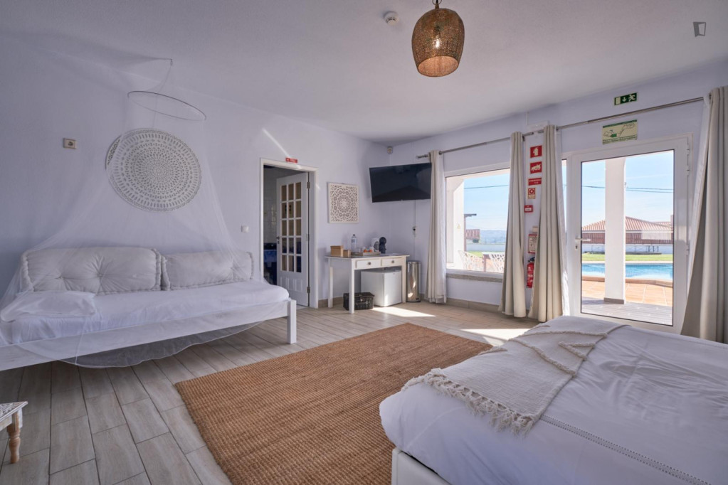 Lovely ensuite bedroom in Santa Comba Dão, Viseu - Viseu - chambre - ImmoJeune