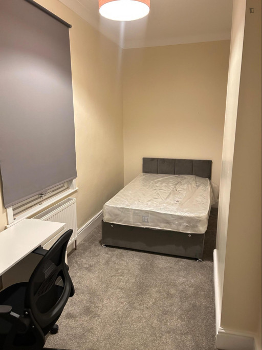Nice Single Bedroom close to Spencer Park - Coventry - chambre - ImmoJeune