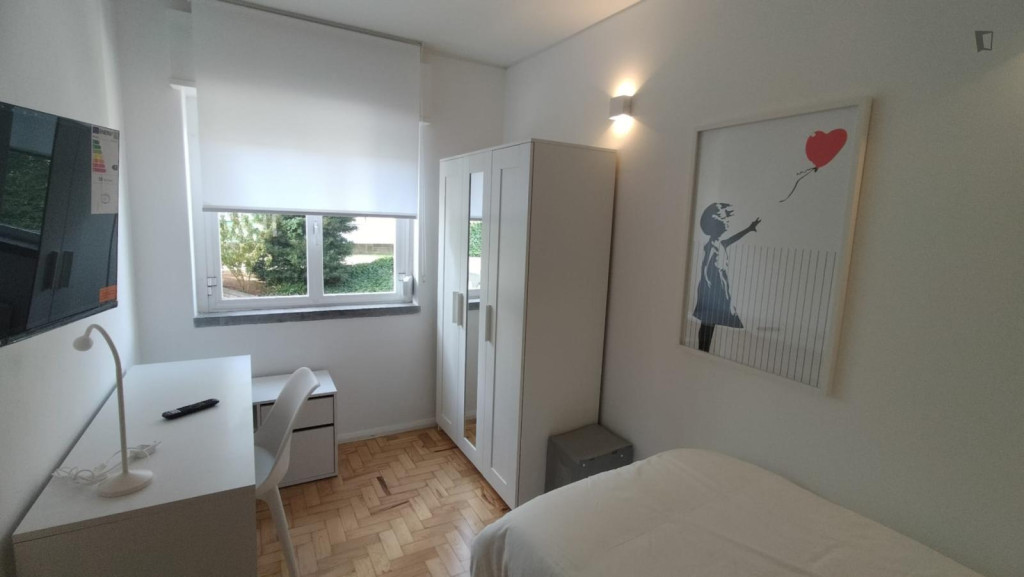 ABAR2X2 - Very nice room single bed near NOVA SBE - Lisbonne - chambre - ImmoJeune