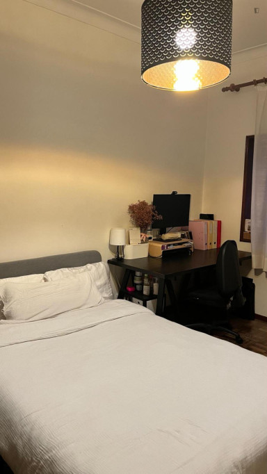 Charming Double Bedroom in Baguim do Monte - Porto - chambre - ImmoJeune