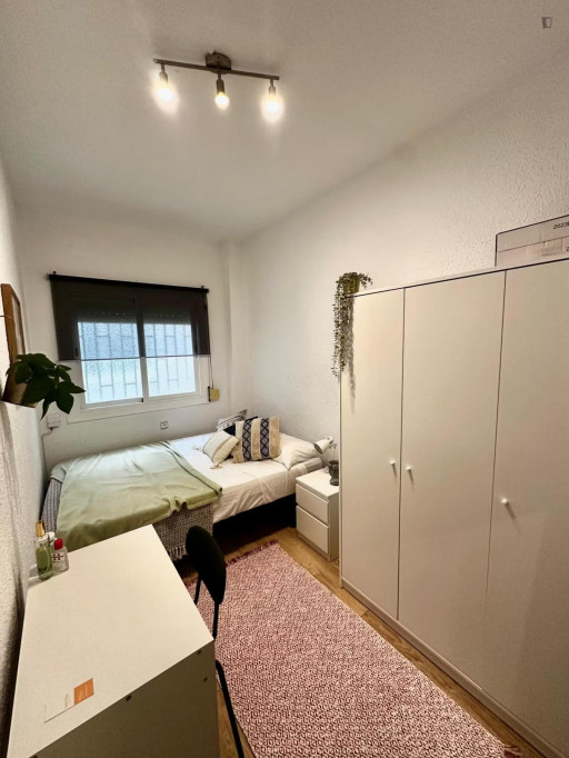 Cosy double bedroom - Barcelone - chambre - ImmoJeune