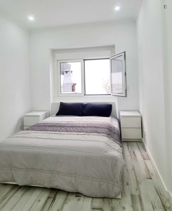 Charming Double Bedroom in Queluz - Lisbonne - chambre - ImmoJeune