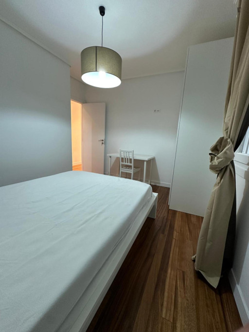 Nice Double Bedroom close to Aiboa Metro - Bilbao - chambre - ImmoJeune