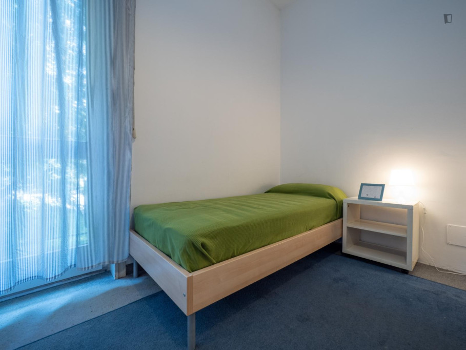 Bed in neat twin bedroom near Bocconi University - Milan - chambre - ImmoJeune