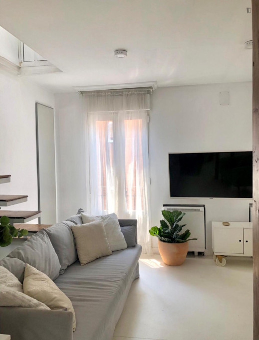 Charming 2-bedroom apartment in Puerta del Ángel - Madrid - chambre - ImmoJeune