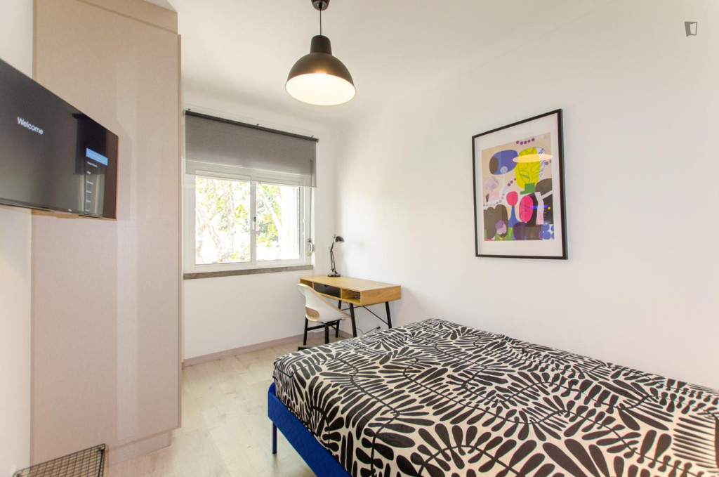 SANTIX2 - Appealing double bedroom close to Nova SBE - Lisbonne - chambre - ImmoJeune