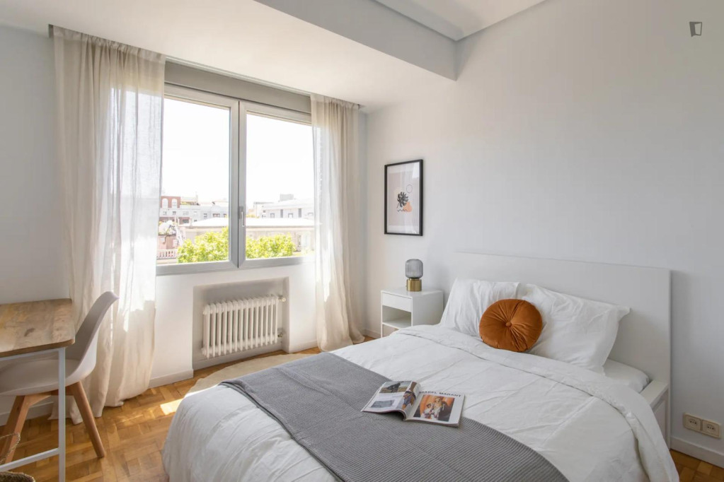 Double bedroom in 6-bedroom house - Madrid - chambre - ImmoJeune