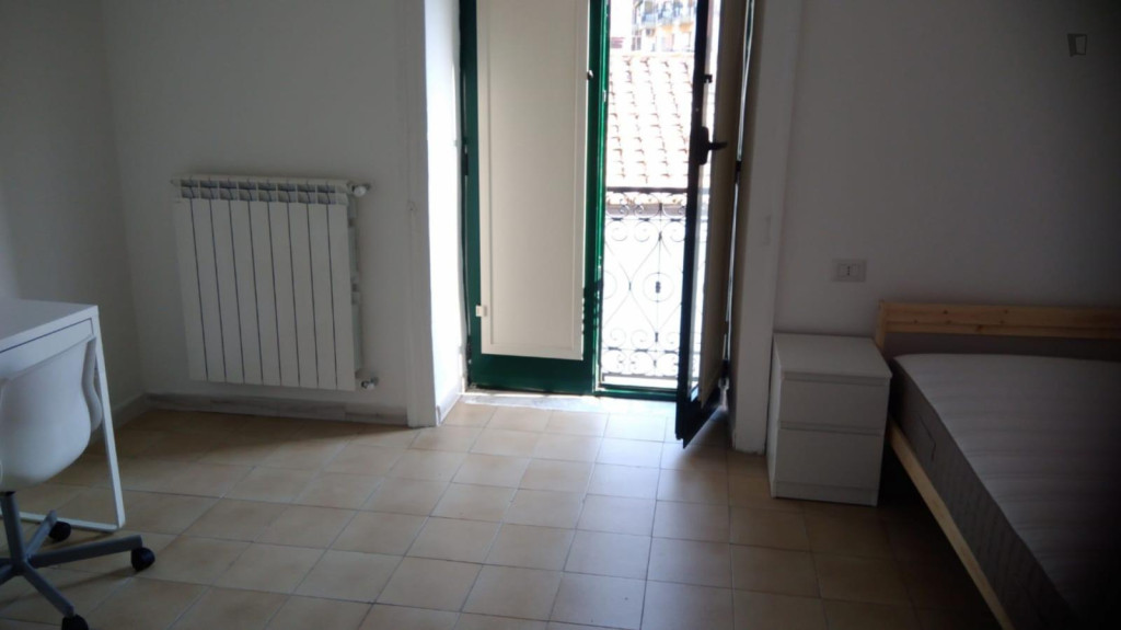 Cozy ensuite Single Bedroom in Baronissi - Salerno - chambre - ImmoJeune
