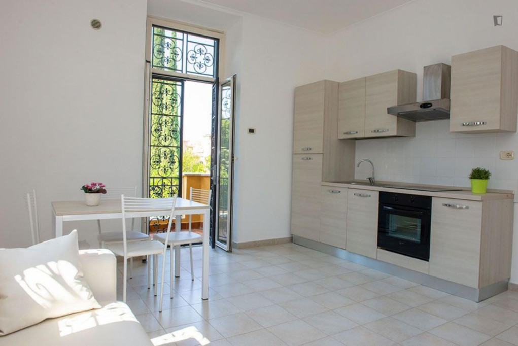 Bright apartment well connected to Metro Conca d'Oro - Rome - chambre - ImmoJeune