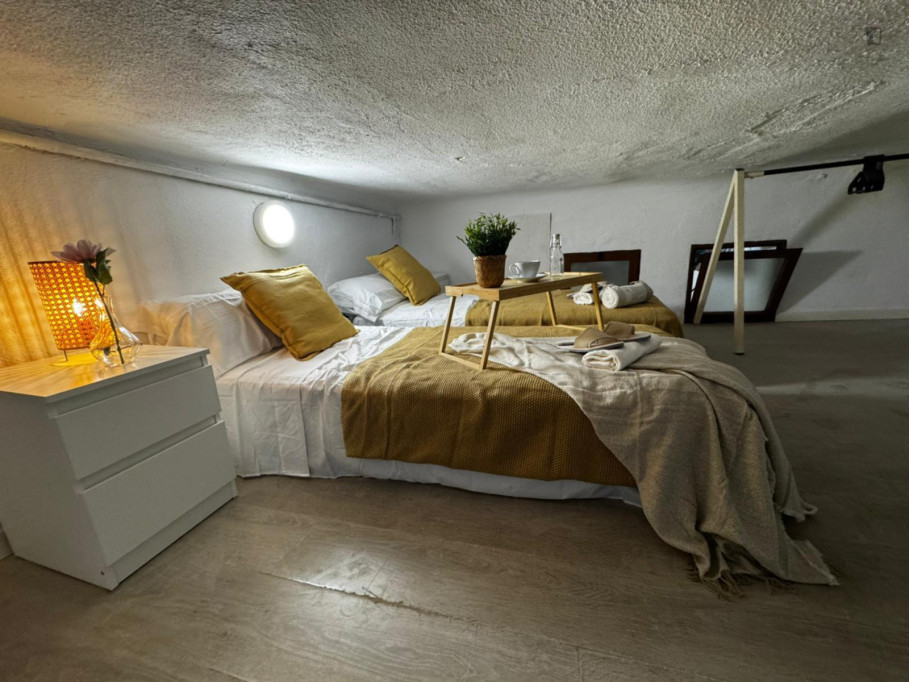 Neat twin bedroom near Chueca metro - Madrid - chambre - ImmoJeune