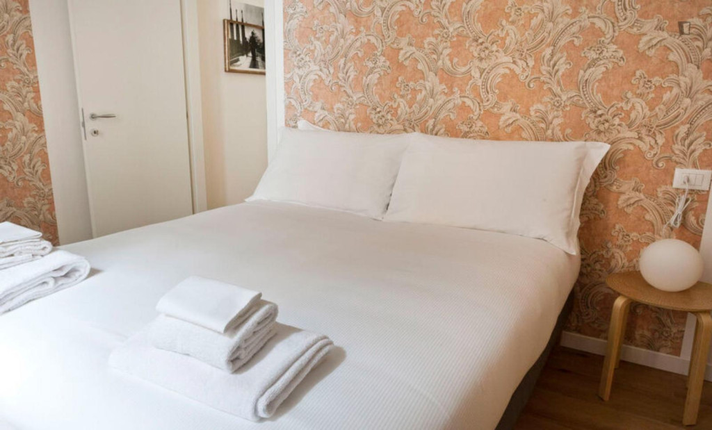 1-Bedroom flat near Stazione Centrale - Milan - chambre - ImmoJeune