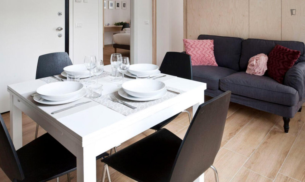 Appealing 2-bedroom apartment near Stazione Centrale - Milan - chambre - ImmoJeune