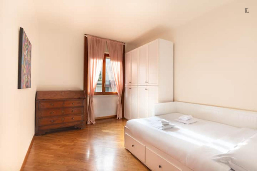 Alluring double bedroom in Fiera Milano - Milan - chambre - ImmoJeune