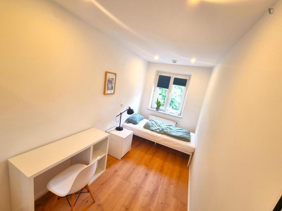 Bright Single Bedroom close to Milbertshofen Metro Station - Munich - chambre - ImmoJeune