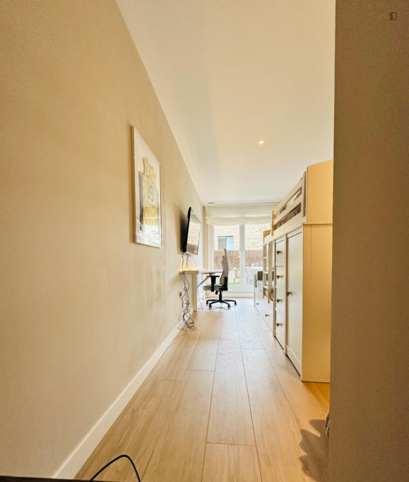 Exclusive ensuite room for students in luxury residential development - Madrid - chambre - ImmoJeune