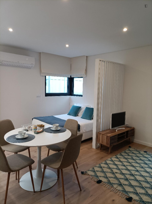 Amazing Studio close to Aveiro Train Station - Aveiro - chambre - ImmoJeune