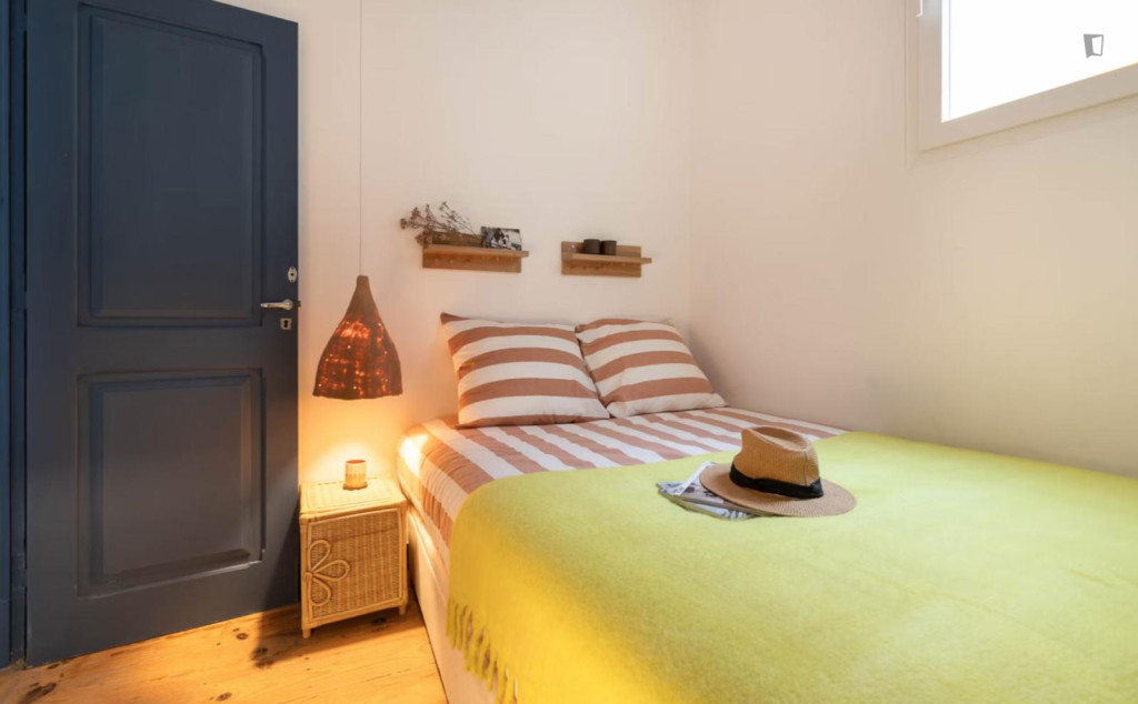 Charming room steps from Anjos metro - Lisbonne - chambre - ImmoJeune