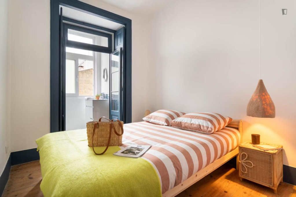 Sunny ensuite bedroom - Lisbonne - chambre - ImmoJeune