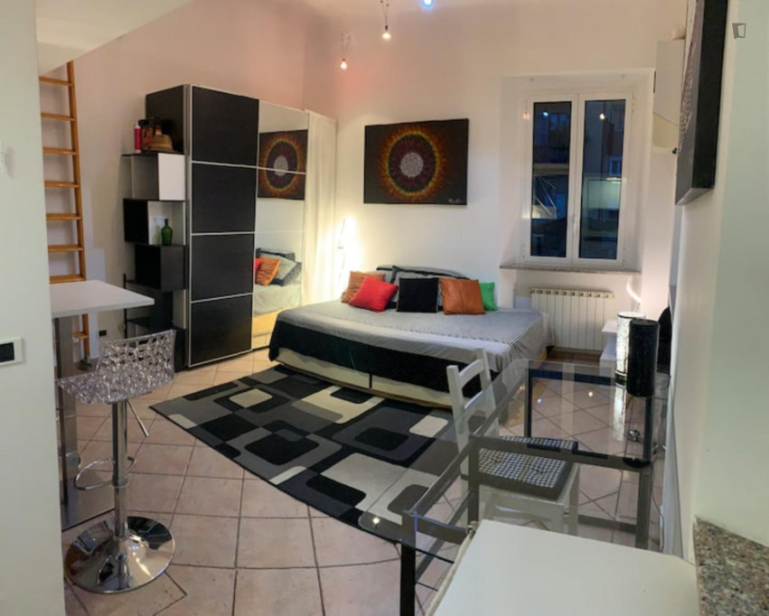 Snug studio in Porta Genova - Milan - chambre - ImmoJeune