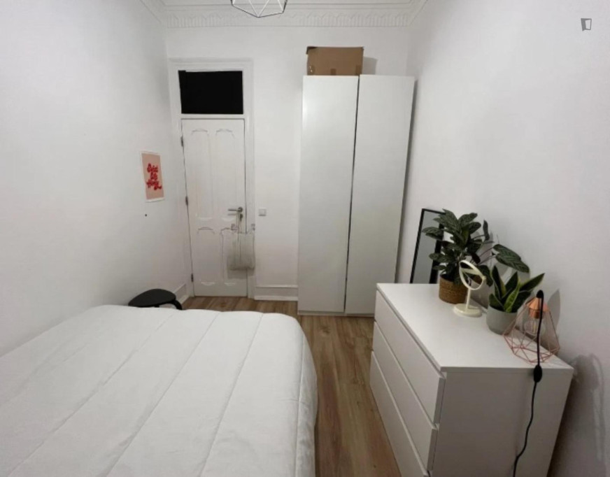 Charming bedroom next to Anjos metro station - Lisbonne - chambre - ImmoJeune