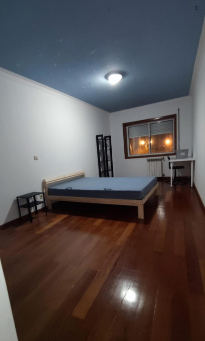 Cosy Bed room (Room C), next to the Custoias, Porto - Porto - chambre - ImmoJeune