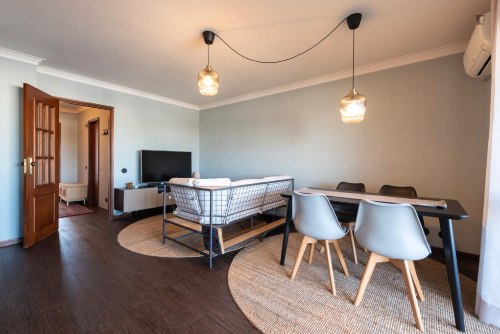 Bright 1 bedroom apartment near Vila Nova de Gaia train station - Vila Nova de Gaia - chambre - ImmoJeune