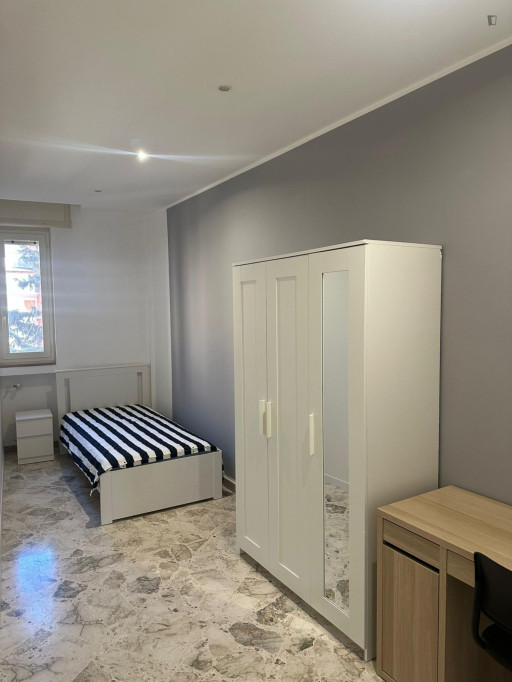 Very comfy single bedroom near the Brigata Bari train station - Bari - chambre - ImmoJeune