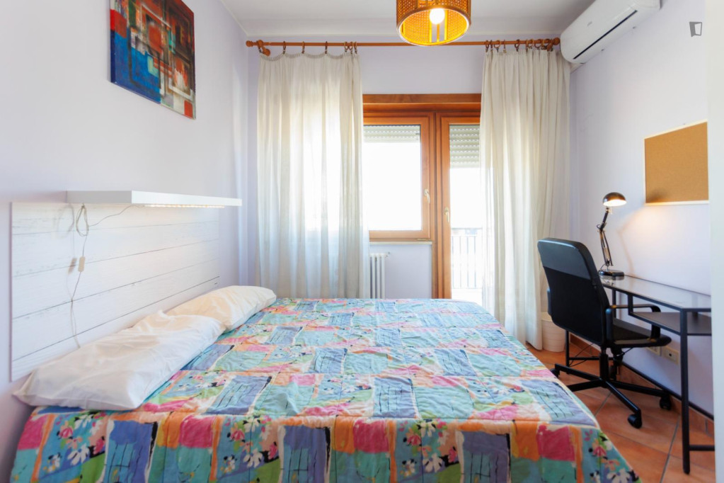 Appealing double bedroom near University of the International Studies - Rome - chambre - ImmoJeune