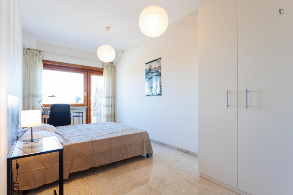 Pleasant double bedroom in Garbatella - Rome - chambre - ImmoJeune