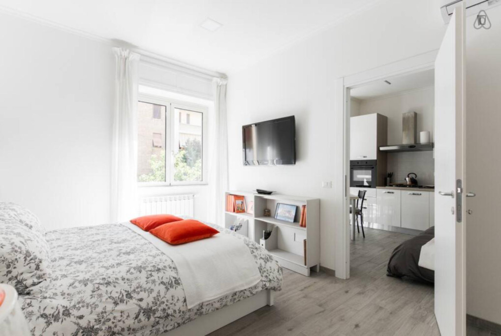 One-Bedroom Apartment in Pigneto, Rome - Rome - chambre - ImmoJeune
