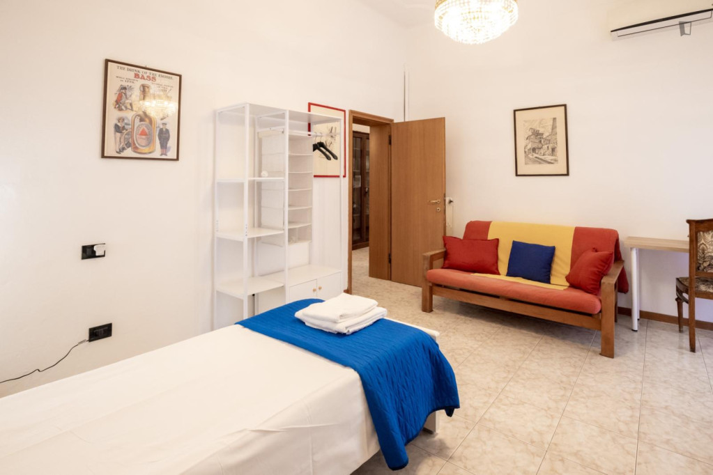 Lovely 2 bedroom apartment in Lame - Bologne - chambre - ImmoJeune