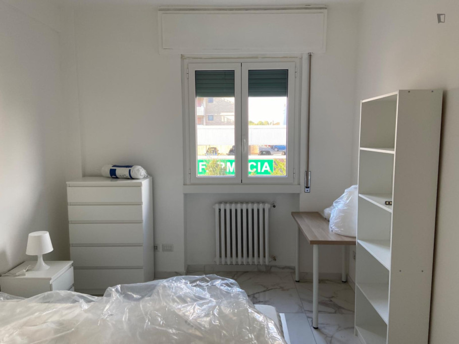 Single bedroom in 3-bedroom apartment - Milan - chambre - ImmoJeune