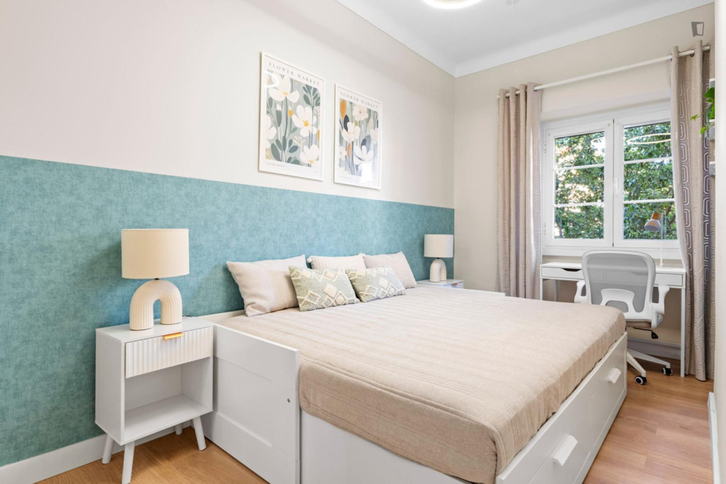 Stupendous double bedroom close to Faculdade de Direito - Lisbonne - chambre - ImmoJeune
