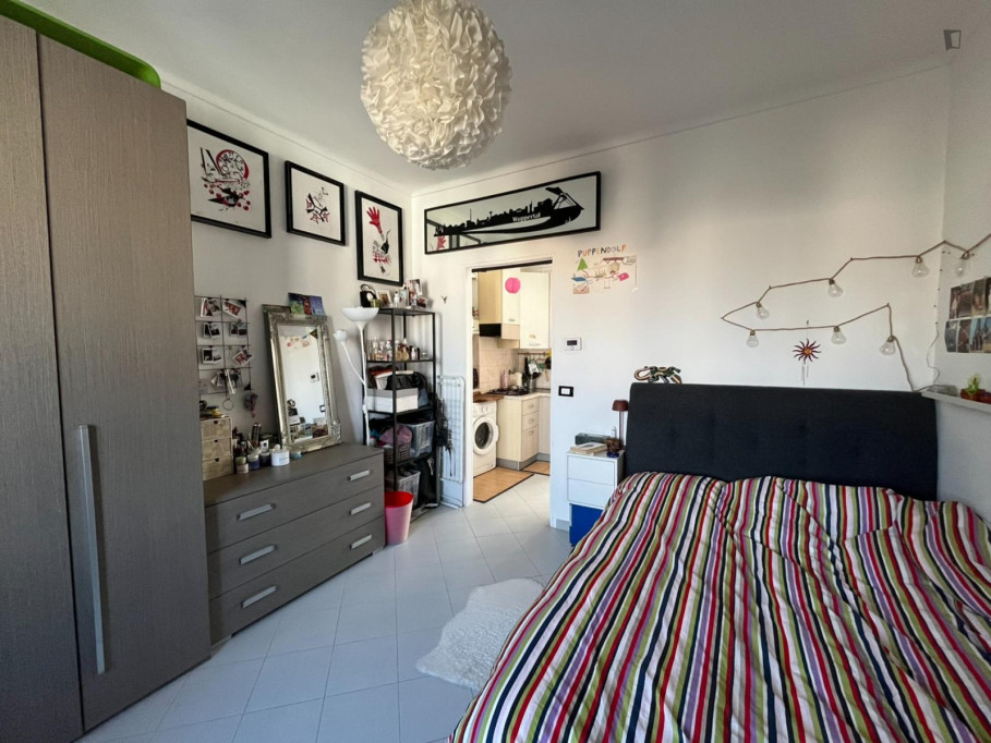 1-bedroom apartment, with outdoor area - Turin - chambre - ImmoJeune