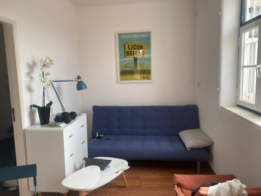 Epic 1 Bedroom Apartment with a balcony close to NOVA Medical School - Lisbonne - chambre - ImmoJeune