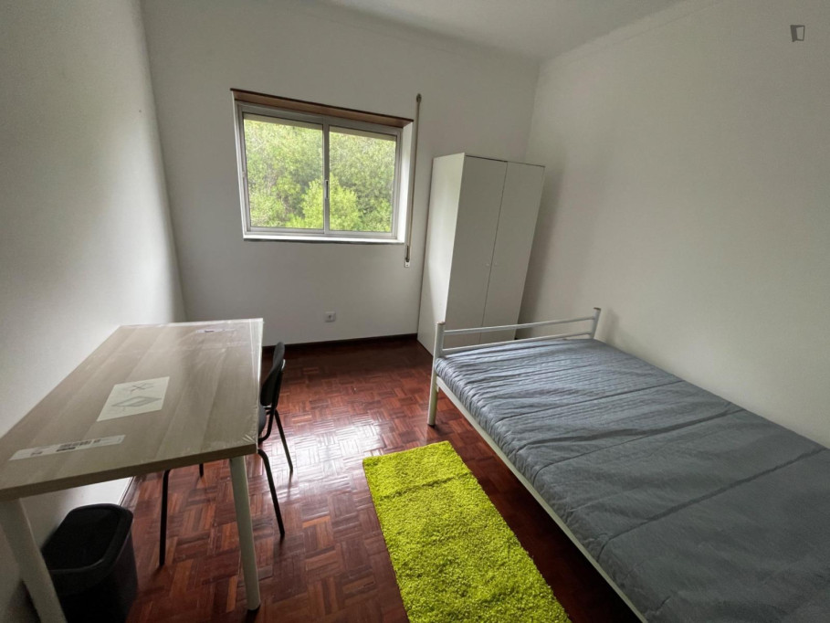 Nice Single Bedroom close to Coimbra University - Coimbra - chambre - ImmoJeune