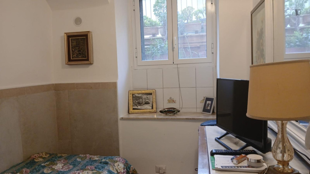 Single bedroom in 2-bedroom apartment - Rome - chambre - ImmoJeune