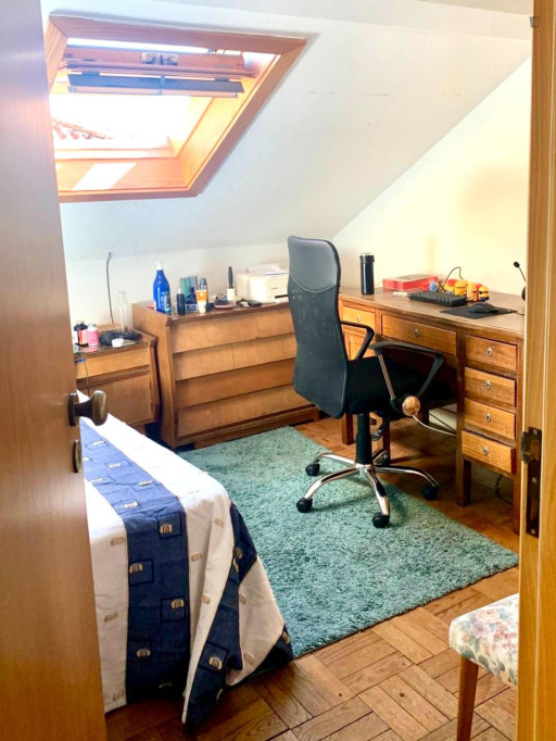 Sunny bedroom in a nice flat - Coimbra - chambre - ImmoJeune