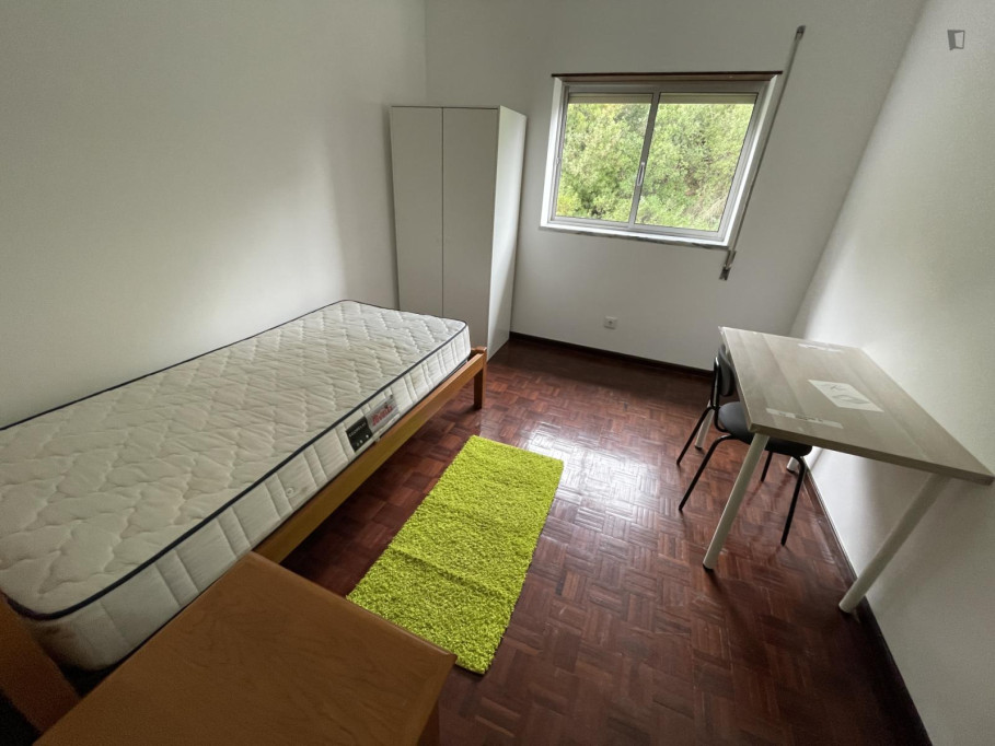 Cozy Single Bedroom close to Coimbra University - Coimbra - chambre - ImmoJeune