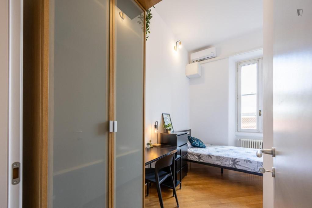 Neat and cosy single bedroom in Loreto - Milan - chambre - ImmoJeune