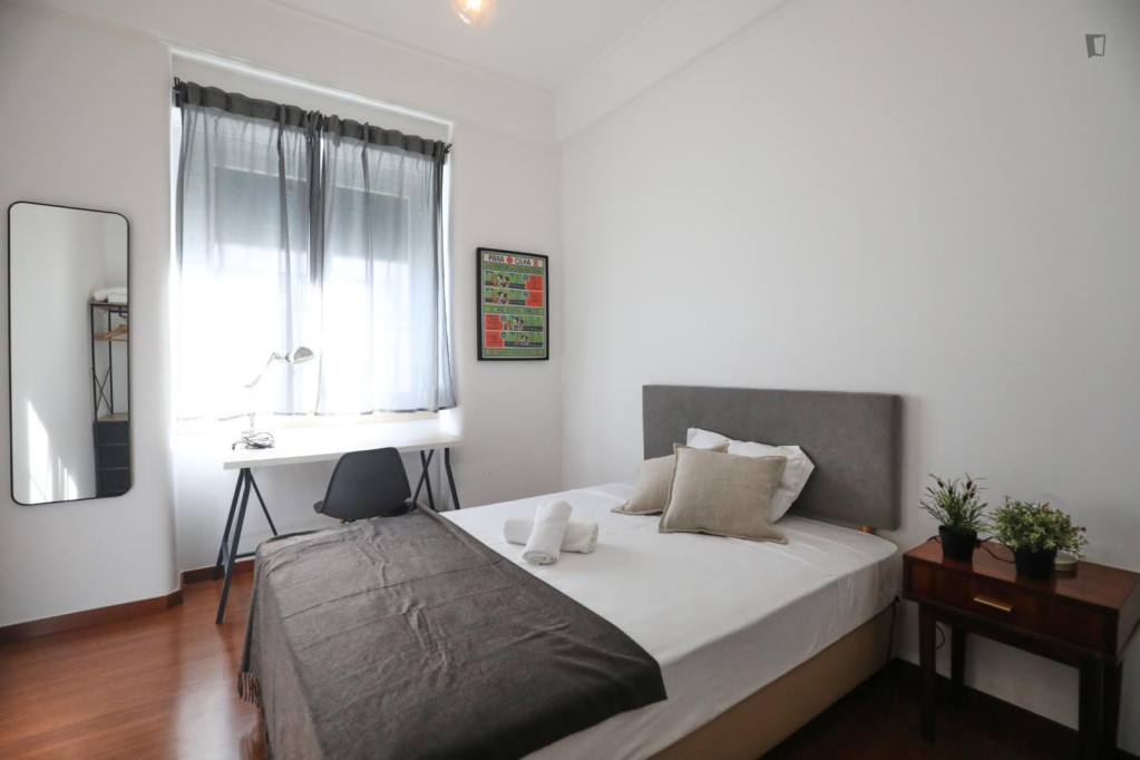 Bright bedroom in Saldanha - Lisbonne - chambre - ImmoJeune