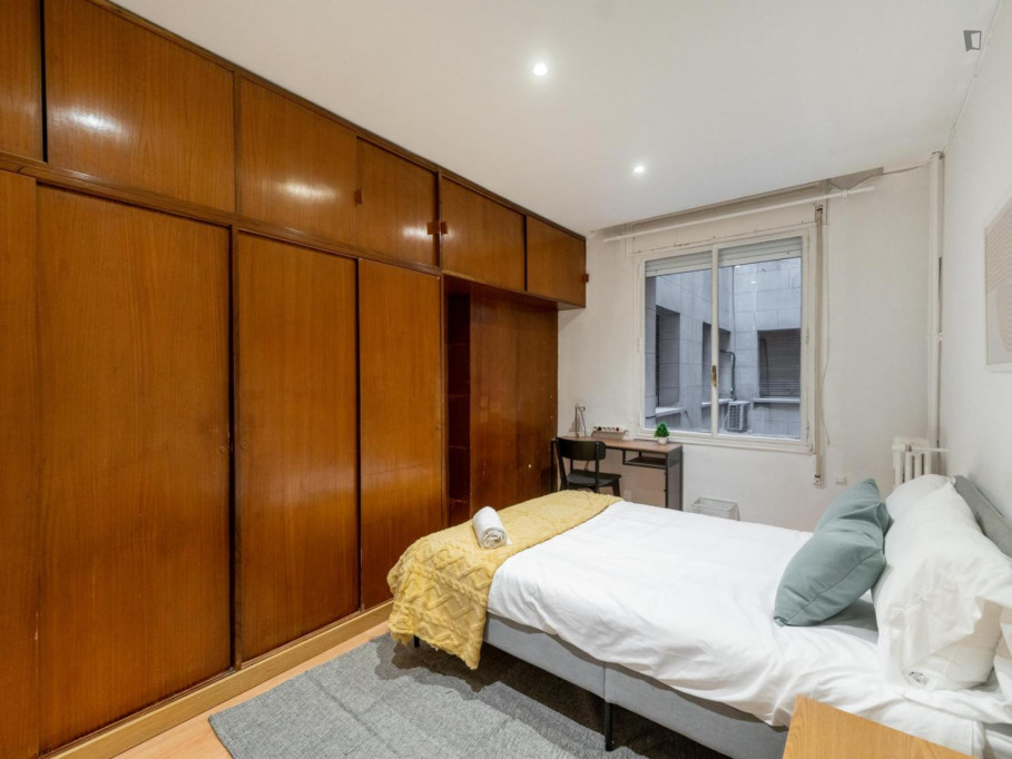 Double bedroom in a student flat, in Argüelles - Madrid - chambre - ImmoJeune