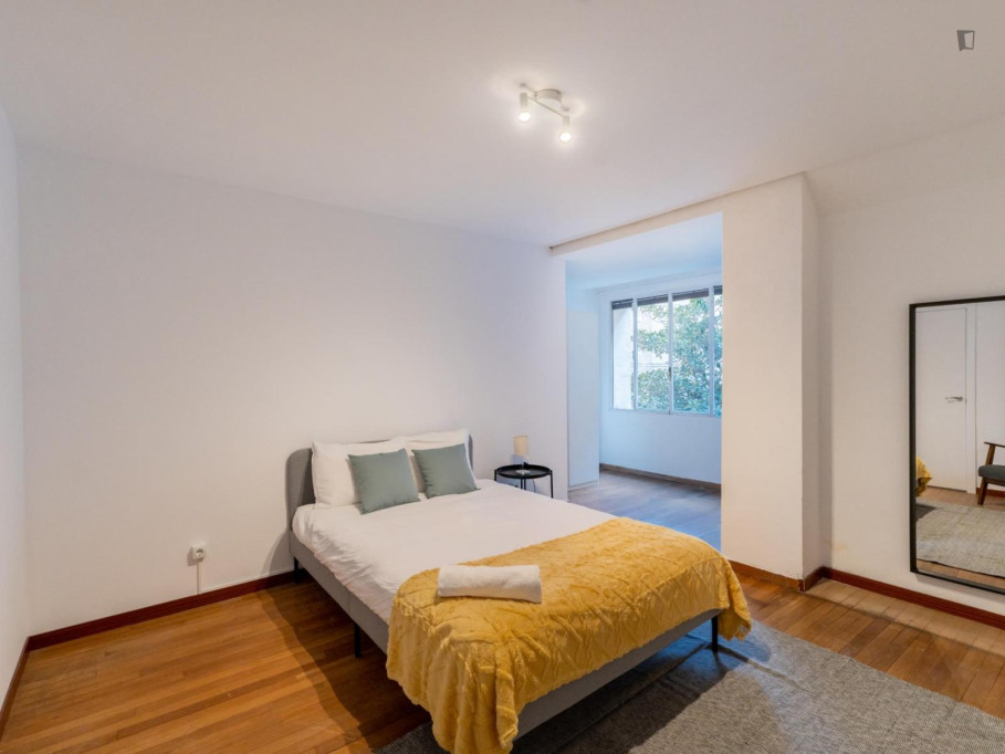 Attractive double bedroom in Argüelles - Madrid - chambre - ImmoJeune