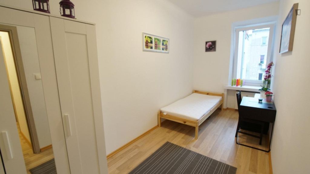 Comfy single bedroom in Old Polesie - Lodz - chambre - ImmoJeune