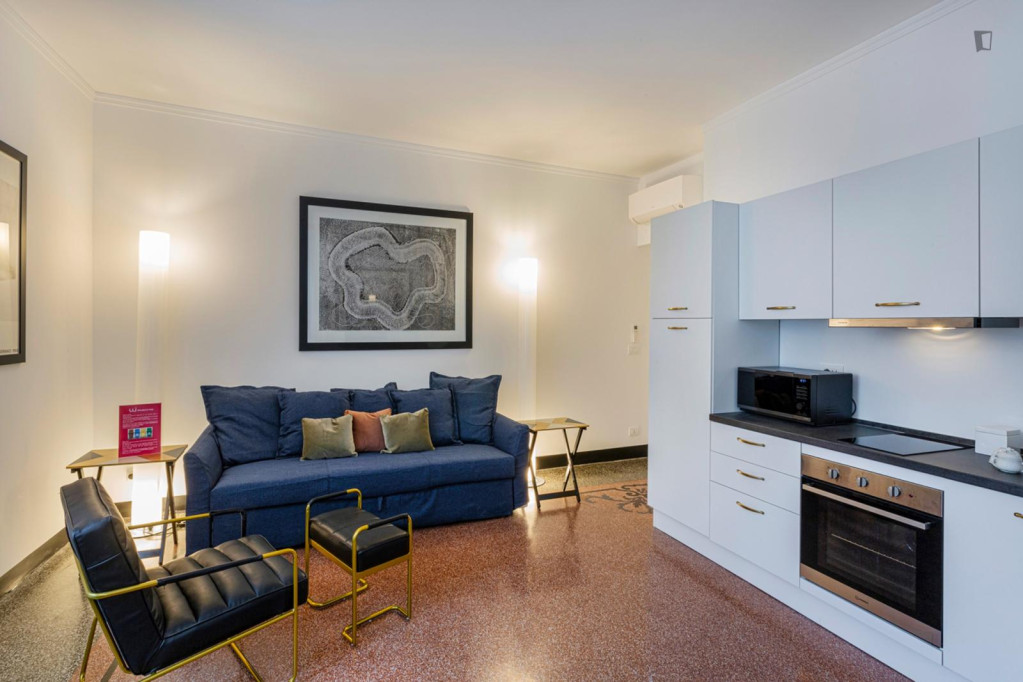 Lovely 1 bedroom apartment near Darsena metro - Genoa - chambre - ImmoJeune