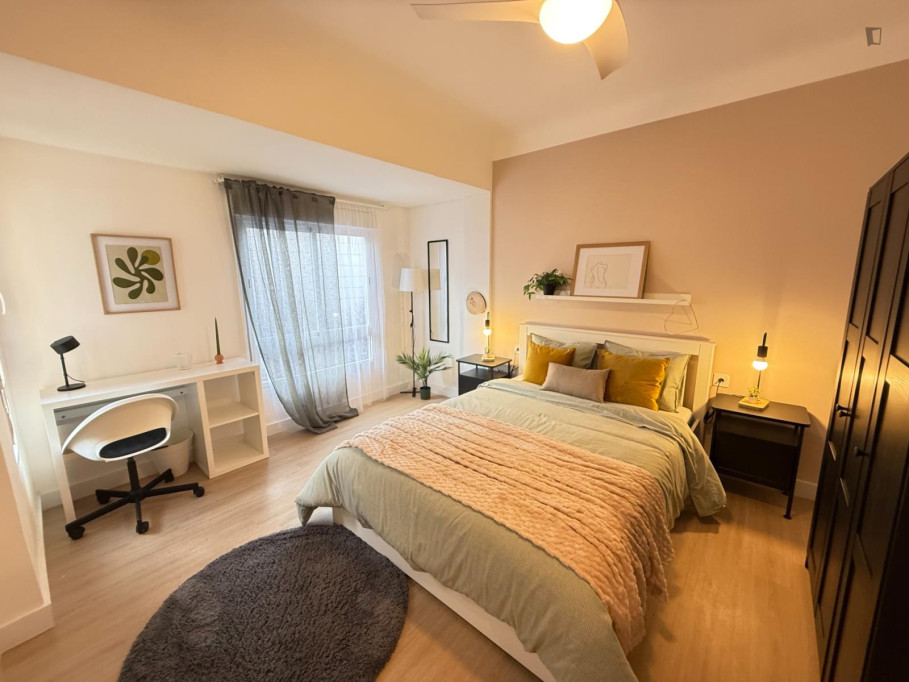 Attractive double bedroom in the centre of Alicante - Alicante - chambre - ImmoJeune