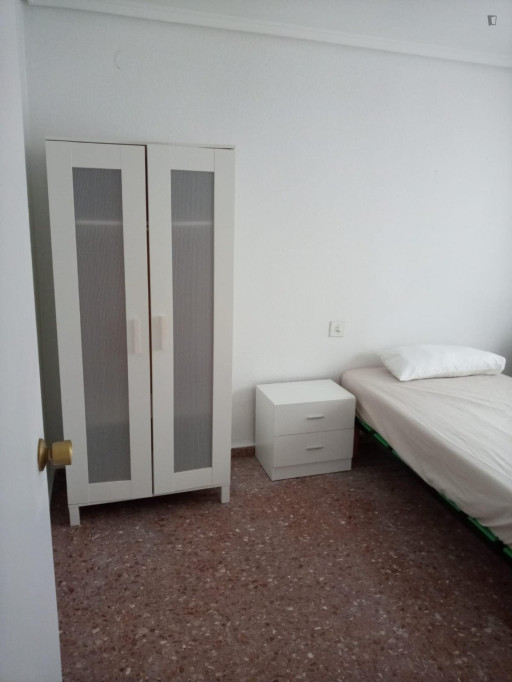 Cozy single bedroom in Malilla - Valence - chambre - ImmoJeune