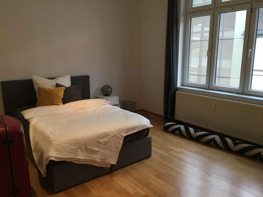 Alluring double bedroom near Zoo Frankfurt - Frankfurt am Main - chambre - ImmoJeune