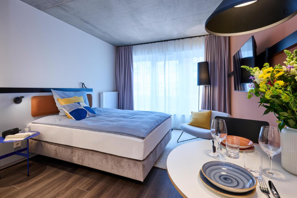 Very charismatic studio in Charlottenburg - Berlin - chambre - ImmoJeune