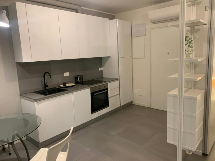 Newly Renovated Studio Apartment in the Heart of Bologna - Bologne - chambre - ImmoJeune